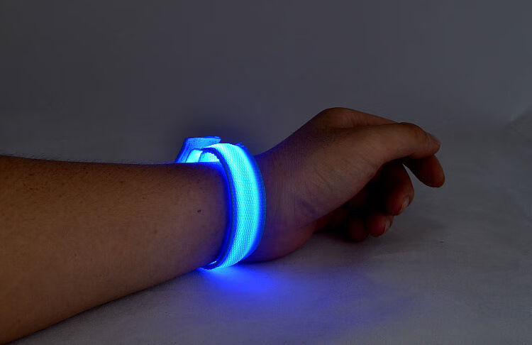 夜跑反光手环led发光手环闪光手腕带荧光手镯演唱会夜跑手带蹦迪气氛