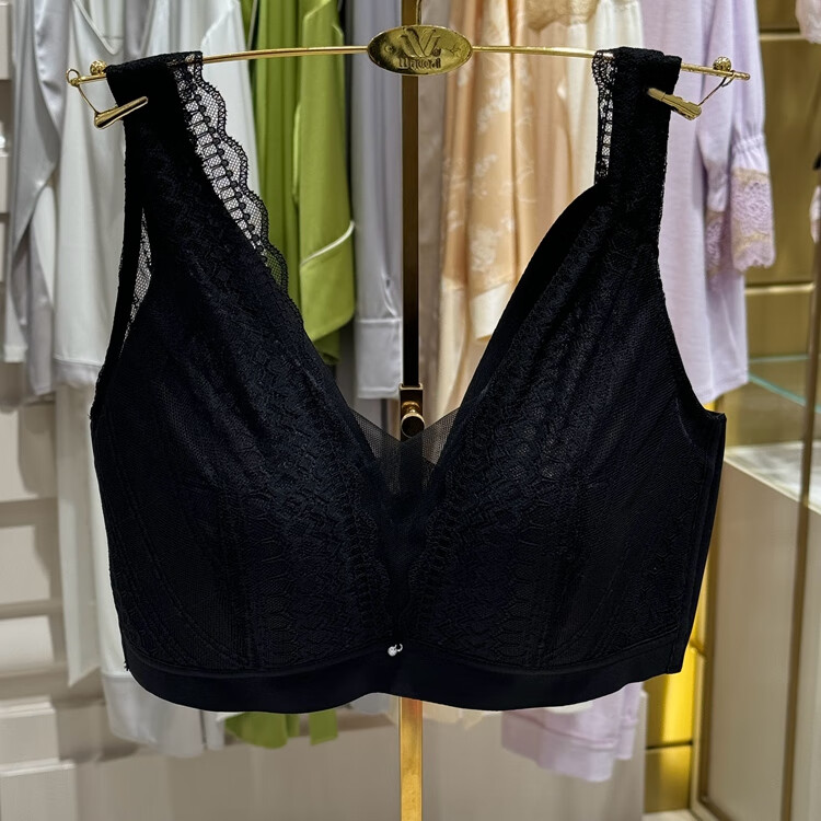 3065494f144e2346.jpg