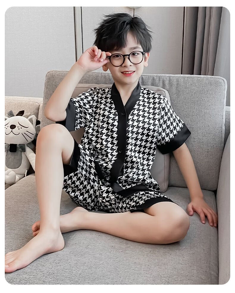 fc1902a862ccbde5.jpg' style=
