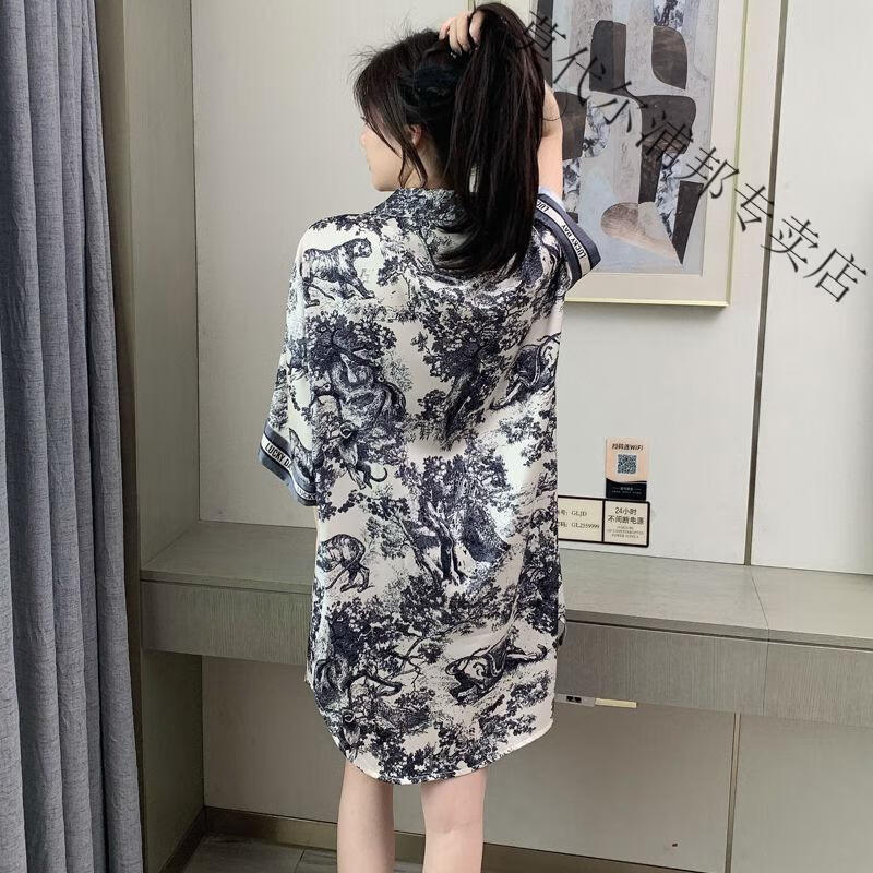5ecc8207c494ae78.jpg
