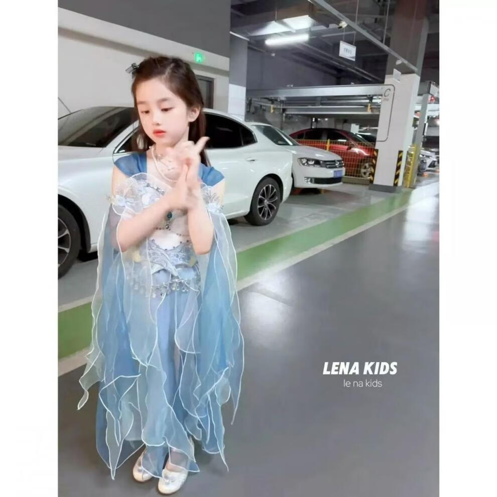 8a04d417117f8d8e.jpg' style=
