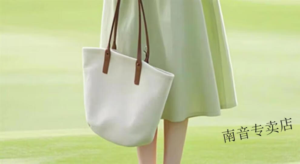 734b3ec48c9e5439.jpg' style=