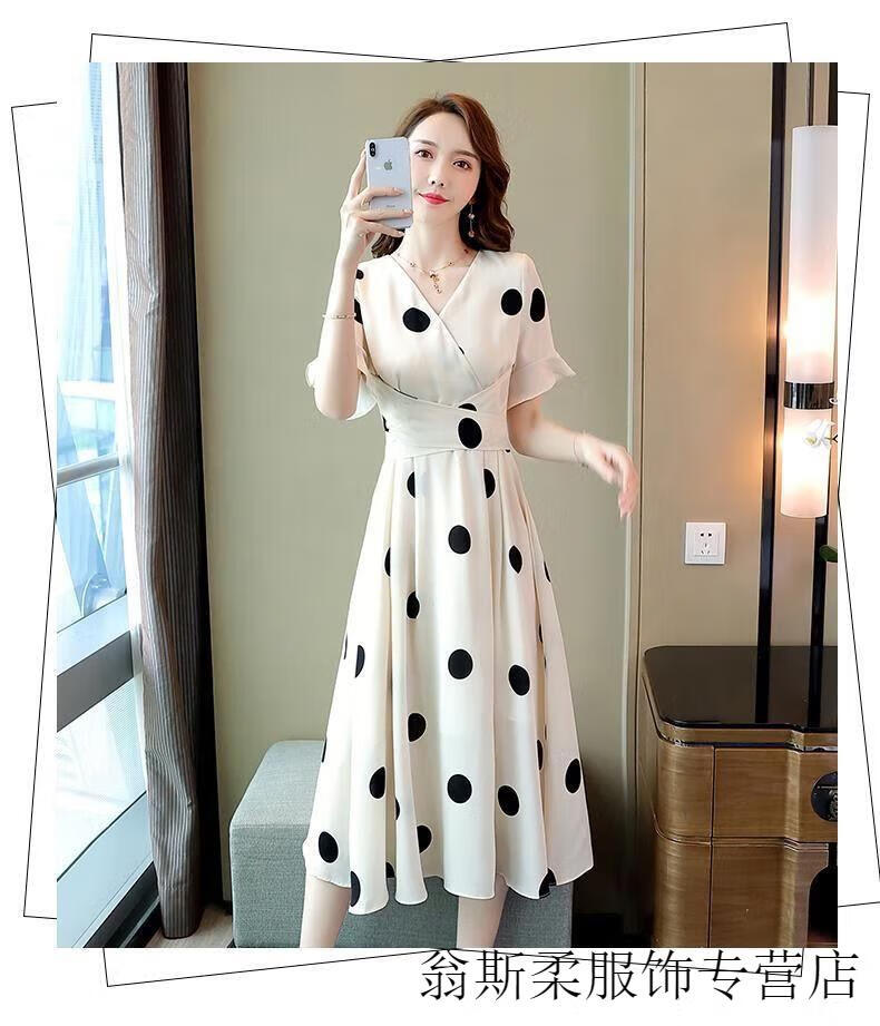 771779d64d9e9b21.jpg' style=