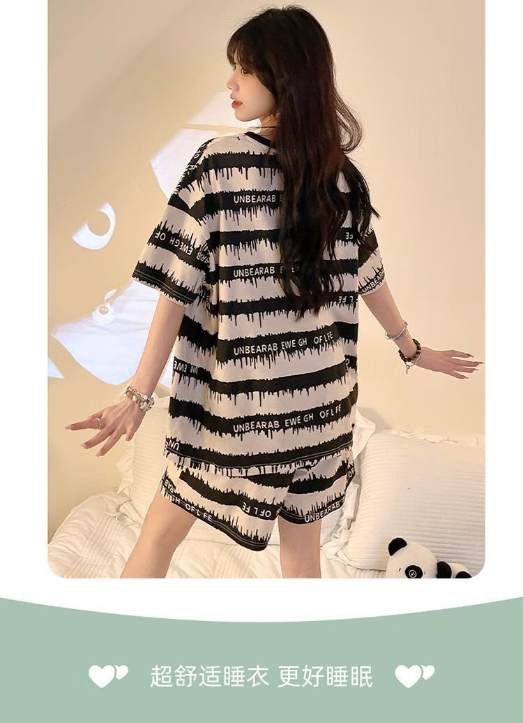 240754187c44e8c3.jpg' style=