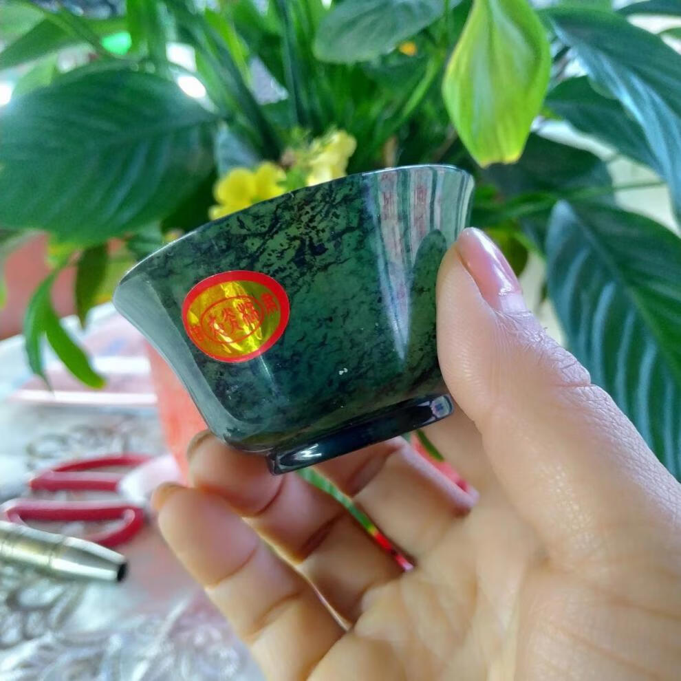 夜光杯酒泉 酒泉夜光杯祁连墨玉武山鸳鸯玉大号茶杯酒杯 单个礼盒装