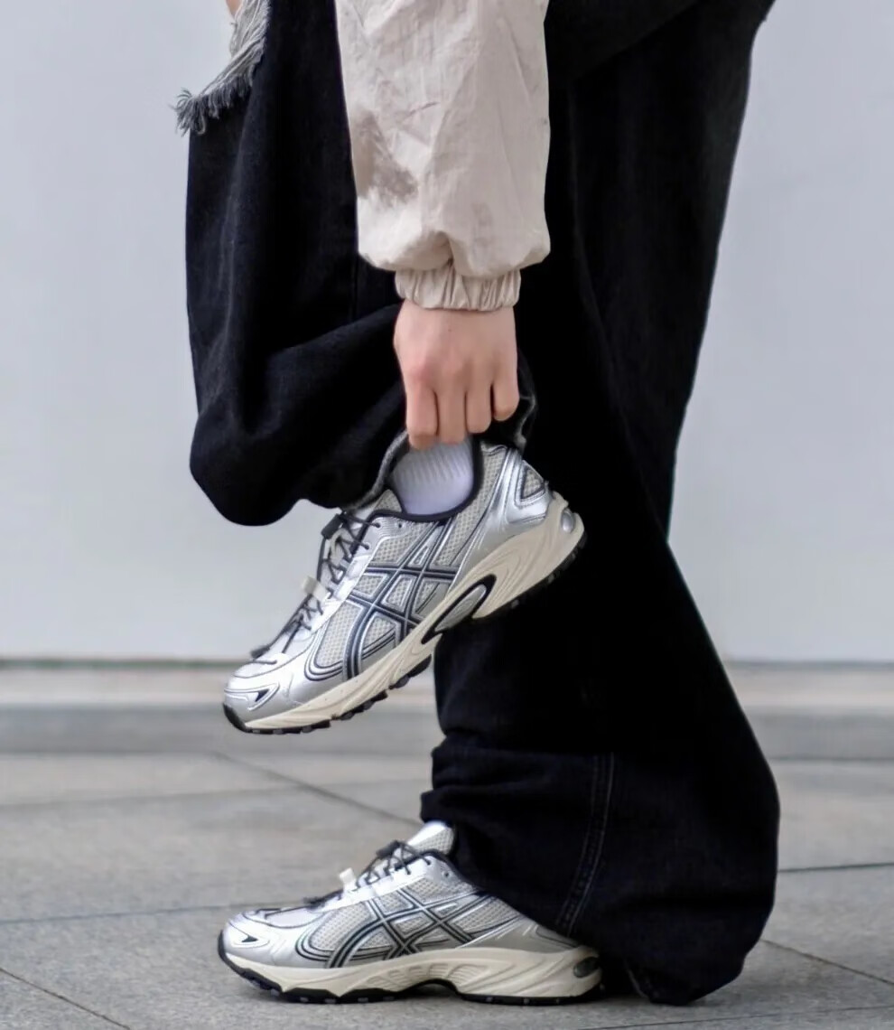 5b1ae1adacd27b05.jpg