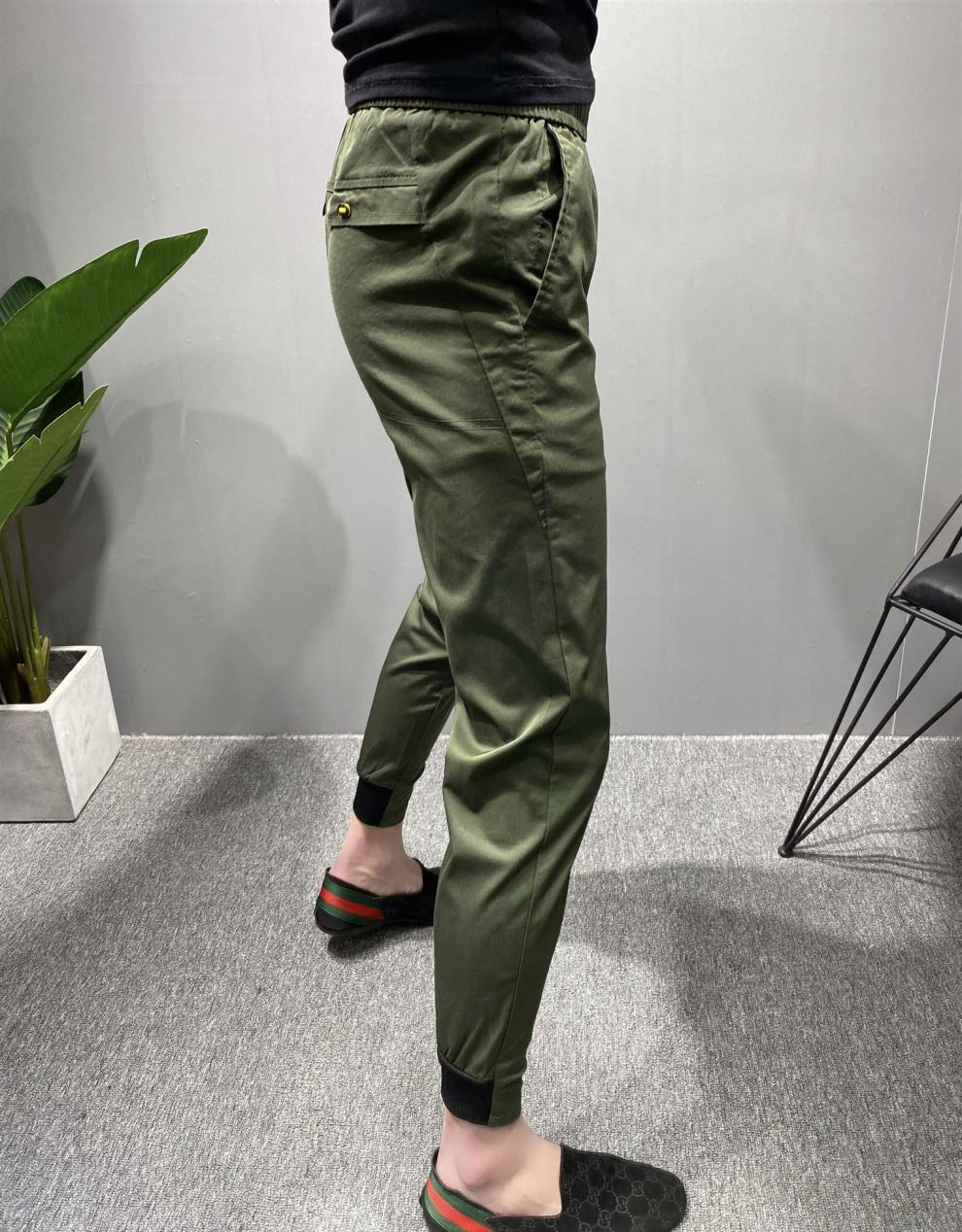 穿豆豆鞋搭配的裤子男新款休闲裤潮流百搭网红束脚裤精神小伙修身小脚