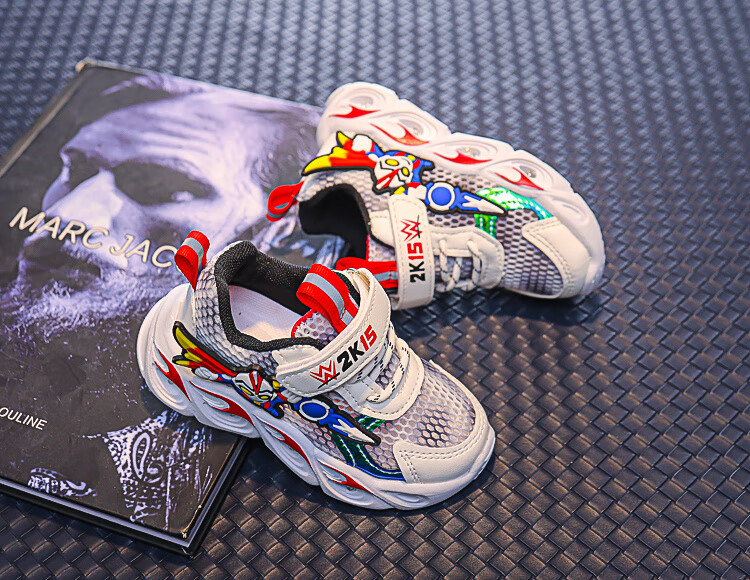 7b5a768d2be6b029.jpg' style=