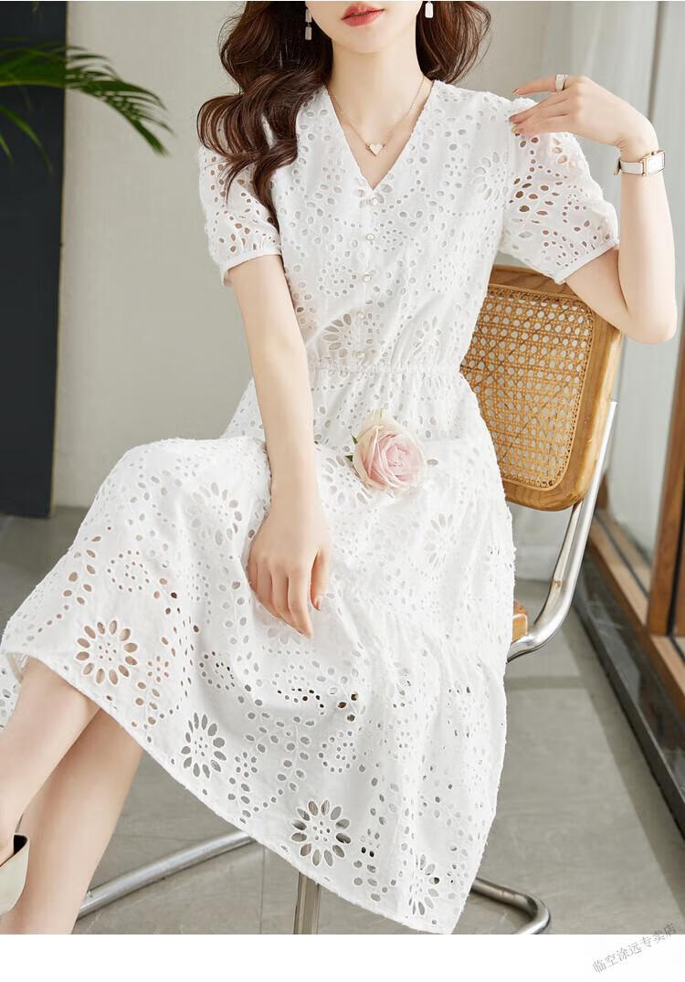 bbb29093849780d5.jpg' style=
