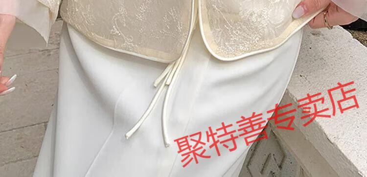 59eba29404a56c74.jpg' style=
