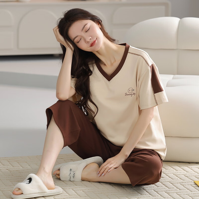 5c634946007dcc82.jpg' style=