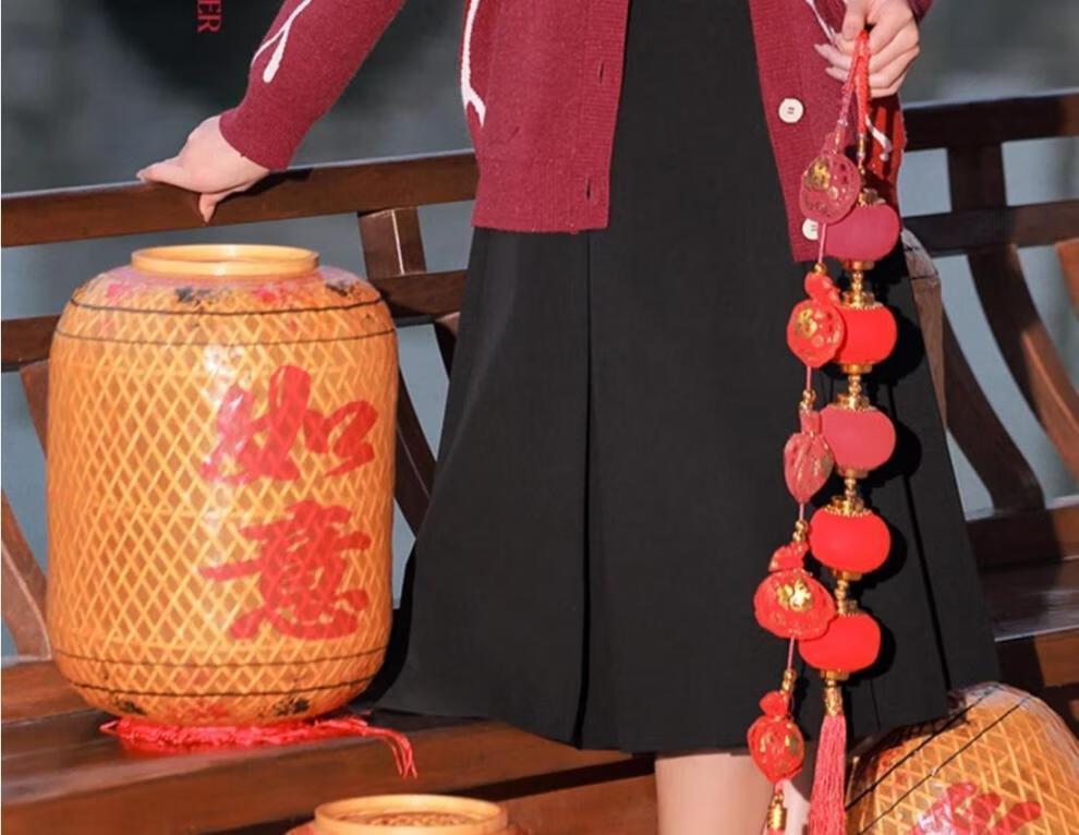 8eff870507dcbd63.jpg' style=