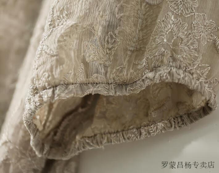 bae6562aa24fdd60.jpg' style=