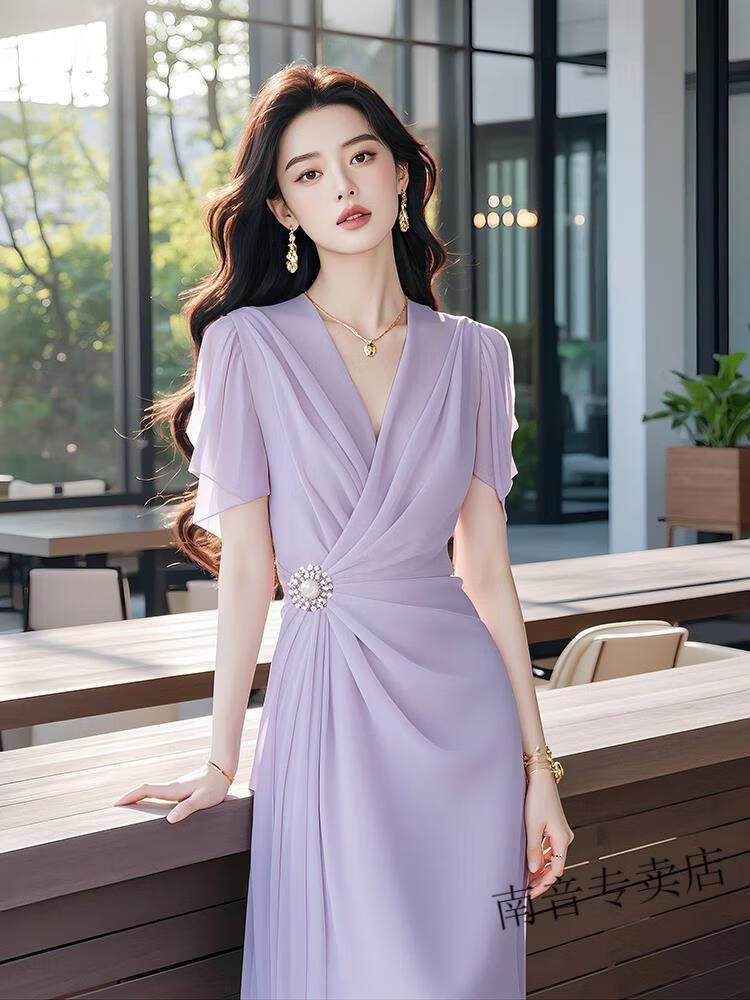 a7066326227c4795.jpg' style=