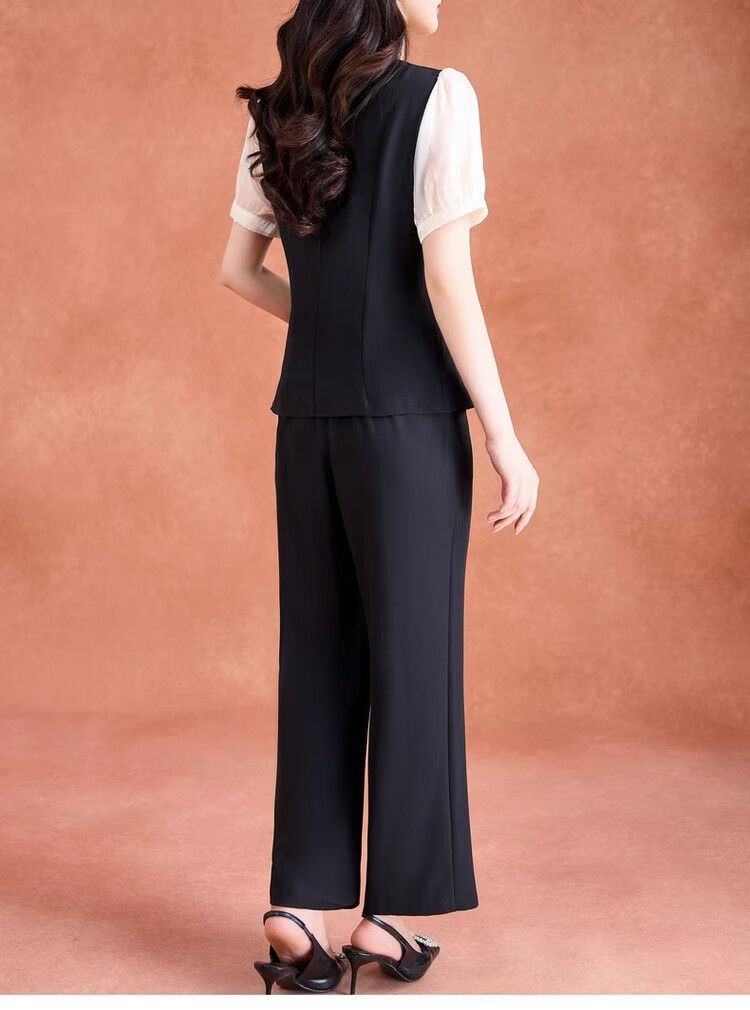 471bfa139ab5c418.jpg' style=