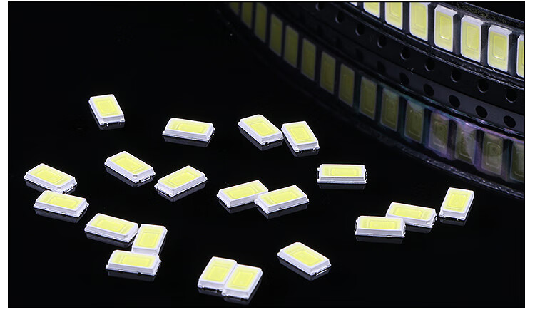 led发光二极管贴片灯珠57305630焊接光源白光暖光灯芯05w100只散装