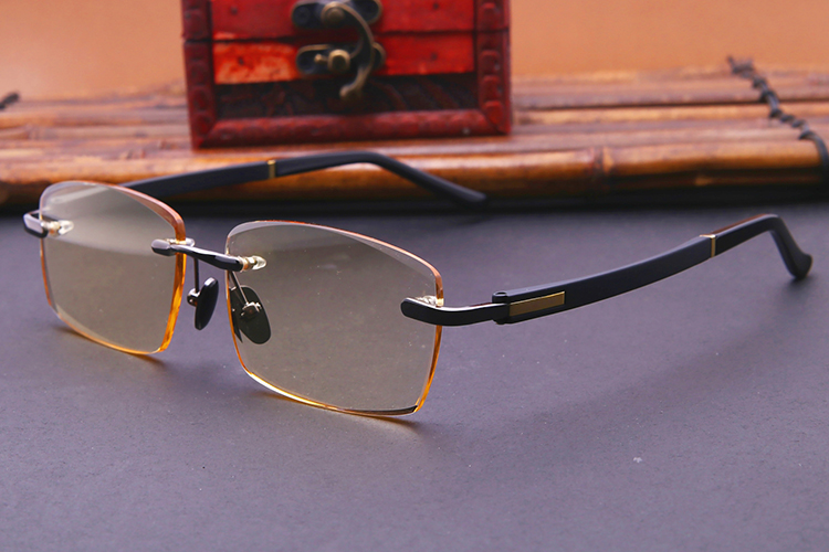 夏天【东海天然水晶】石头眼睛中老年养目凉目高端竹叶青切边石眼镜中