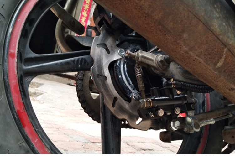 摩托车鼓刹改碟刹套装后碟刹一套总成刹车卡钳下泵刹车盘后轮改装 11