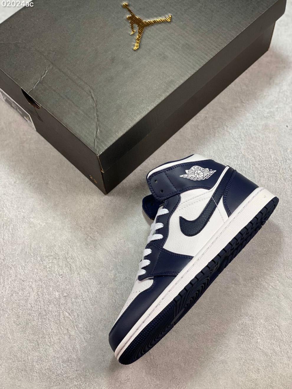 air mid aj1 中帮休闲运动鞋篮球鞋板鞋男女鞋554724-411 黑曜石 37.