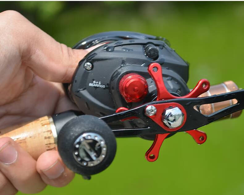 日本进口爱路亚路亚水滴轮打黑金属磁力刹车路亚渔轮远投防炸线水水滴