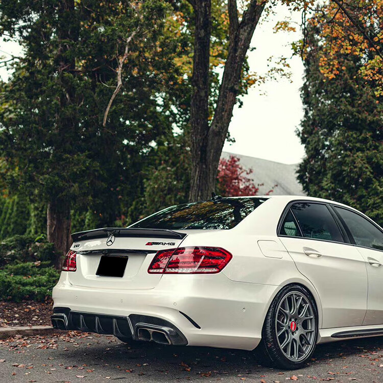 适用于w212奔驰e级改装e63大包围碳纤维前唇前铲侧裙后唇尾翼中网后期