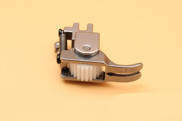 曦凰平车滚轮压脚 皮衣皮革 平缝车轮子压脚 缝纫机 平车厚料压脚 (胶