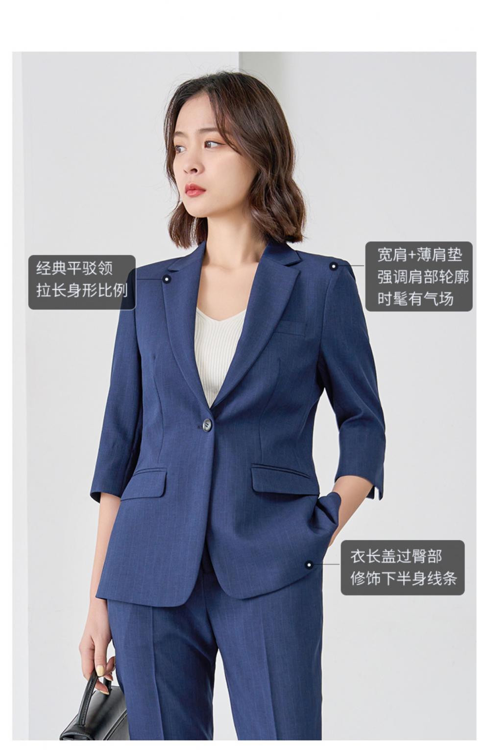 女款蓝色西服怎么搭配图片