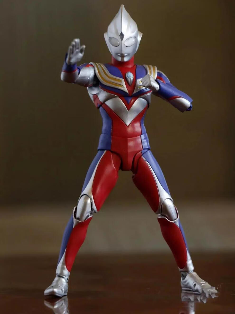 万代(bandai) shf骨雕迪迦奥特曼强力型儿童男孩超可动玩具人偶模型