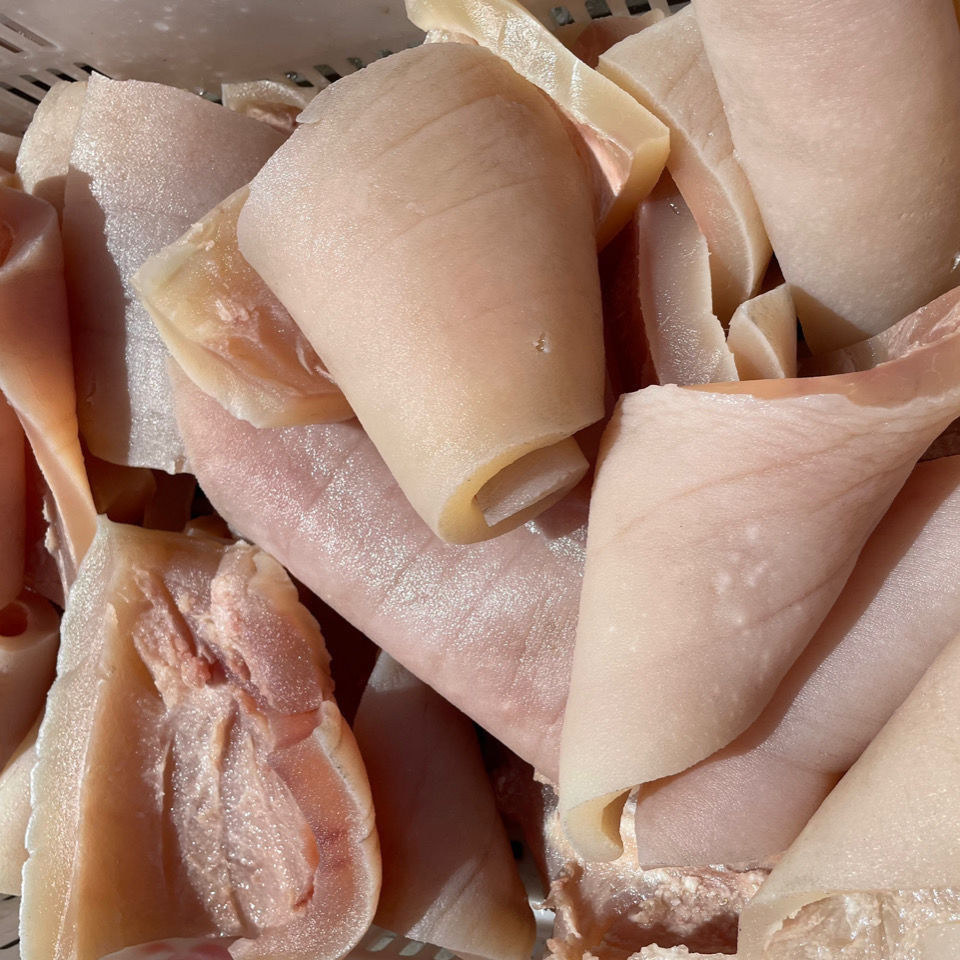 全熟牛皮肉麻辣牛皮牛头皮牛杂肉整块新鲜牛皮批发烧烤火锅食材 头号