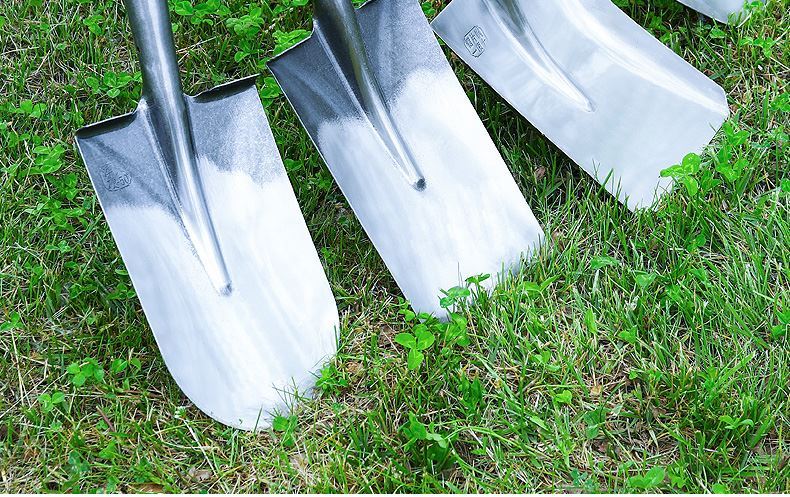 德国进口50全锰钢加厚大铁锹木柄农用园艺户外多功能挖土家用圆头