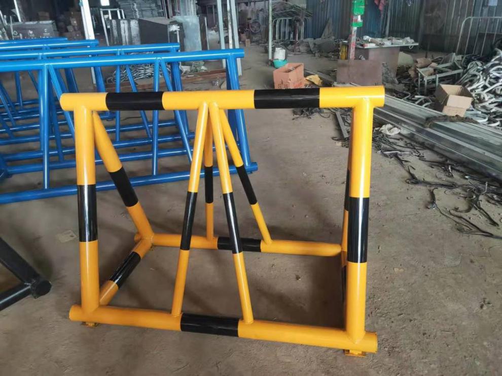 定制适用学校幼儿园门口路障栅栏挡车隔离栏栅栏护栏移动拒马路障挡路