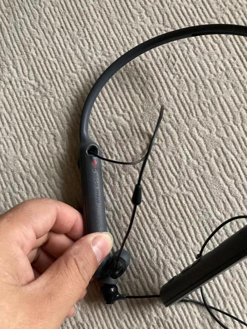 准新sony索尼wic400挂脖颈挂式运动跑步入耳式无线重低音蓝牙耳机红色