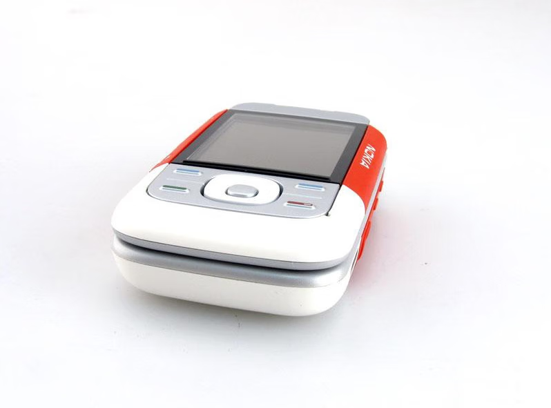 诺基亚5300经典滑盖按键怀旧音乐学生老人戒网备用移动手机无摄像学生