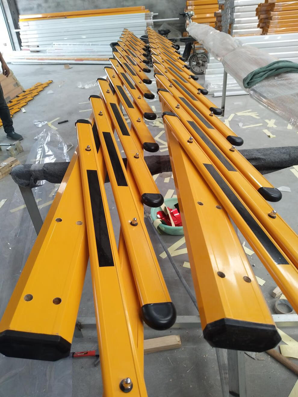 道闸伸缩杆小区挡车杆起落杆拦车杆停车场道闸杆铝合金八角杆 100*50