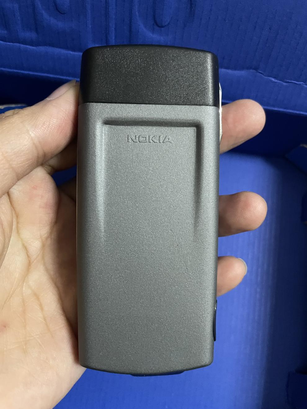 nokia/诺基亚 8850 经典怀旧古董装逼尊贵下滑盖手机 灰色配2电1充1充