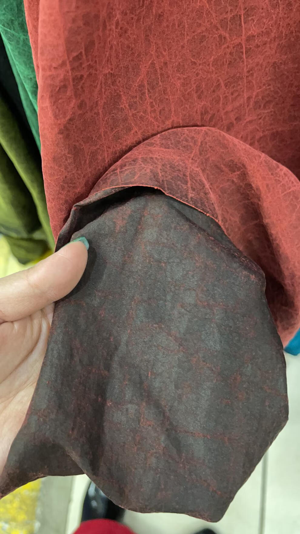 龟纹香云纱布料 新品顺德龟纹香云纱布料姜黄色大龟纹香云纱100面料