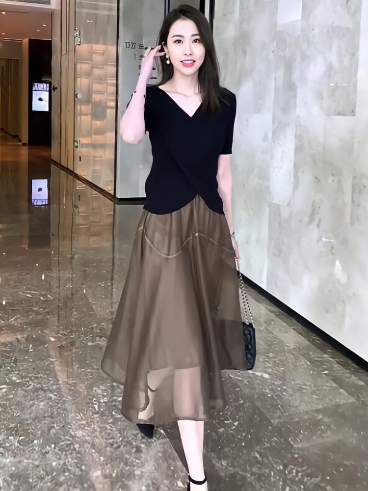 时尚套装女士冰丝t恤2022夏季高腰半身裙中长款a字纱裙休闲两 咖啡色