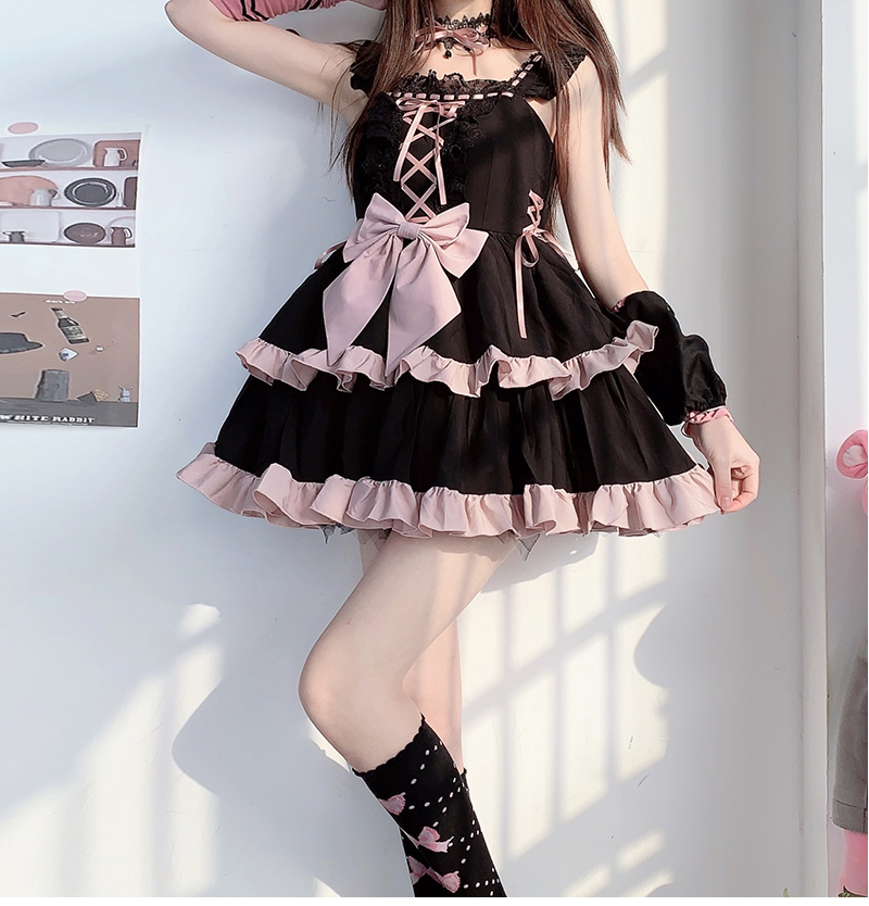 哥特风洛丽塔暗黑系原创日系少女辣妹超短狗短二段荷叶边吊带jsk