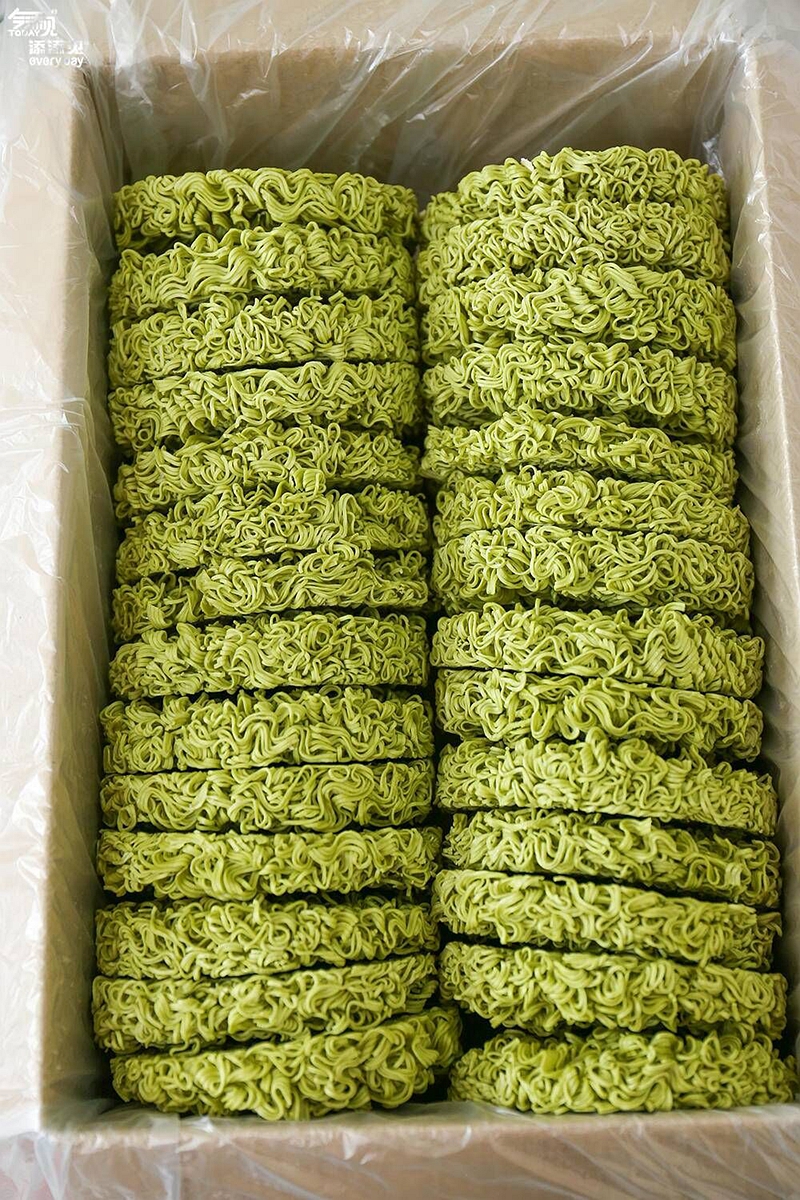 方便面饼麻辣烫火锅大碗面儿童菠菜面散装整箱 添添见南瓜面整箱8斤