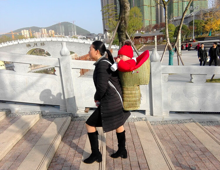 背小孩背娃娃背娃儿背篓幼儿四川背宝宝背篼 c2款配背带彩虹垫【图片