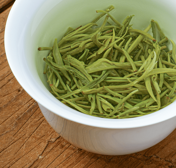 随机发其他品牌)更多参数>>采摘要求:一芽一叶包装形式:罐装茶叶形状