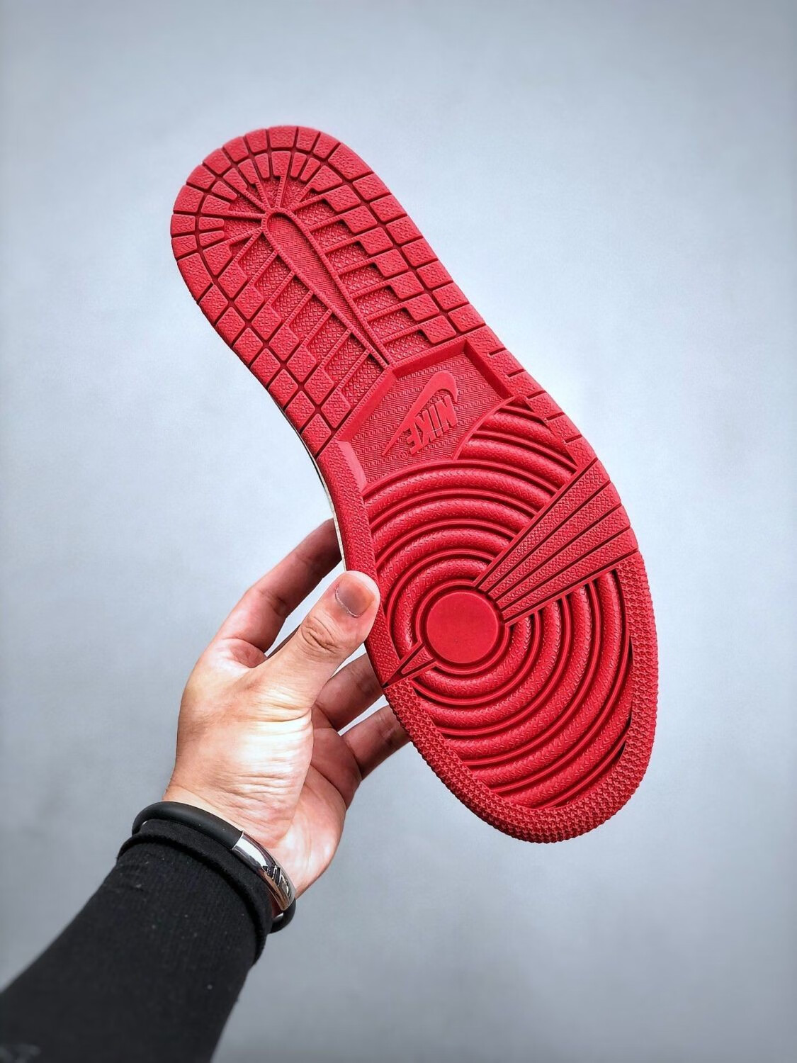 耐克nike 倒勾低帮头层皮麂皮后跟鬼脸logo篮球鞋休闲