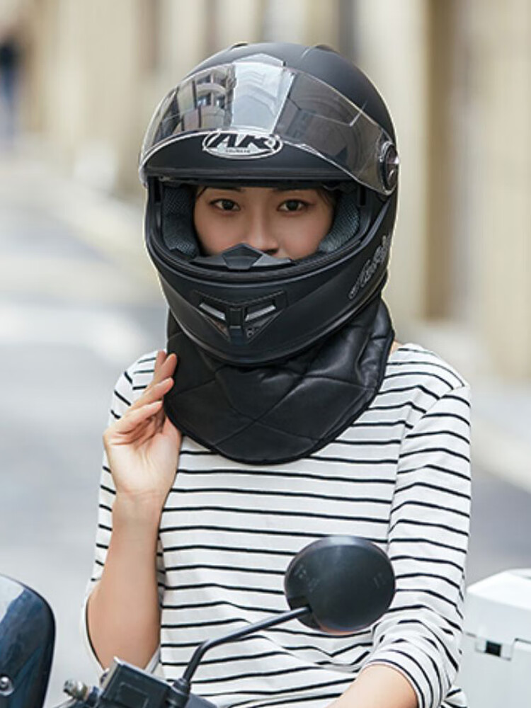 【秋冬必备】秋冬季保暖头盔女 电动车摩托车头盔冬季保暖围脖男士