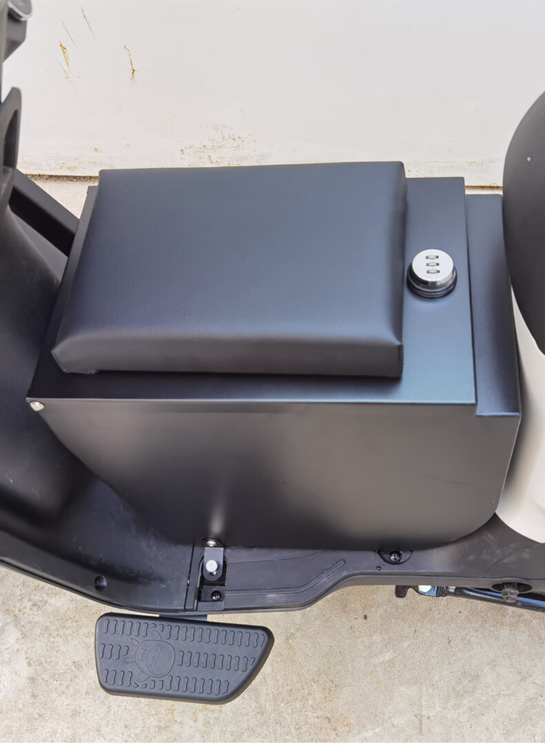 雅迪电动车配件大全de3dm3中箱改装中置箱外卖大容量储物铁箱带脚踏