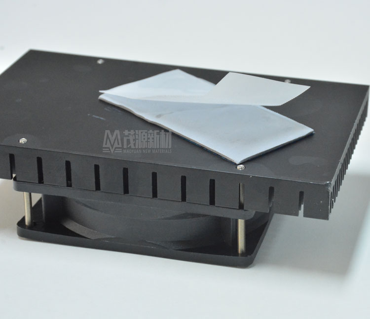 莱尔德hd90000导热硅胶垫片m2固态显卡显存30803090散热片硅脂垫10mm