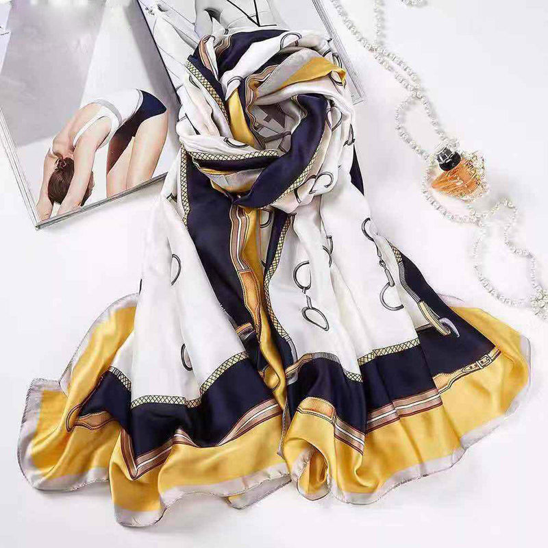 新款时尚洋气丝巾女长款防晒披肩薄春秋款纱巾加大百搭围巾细雪之舞1