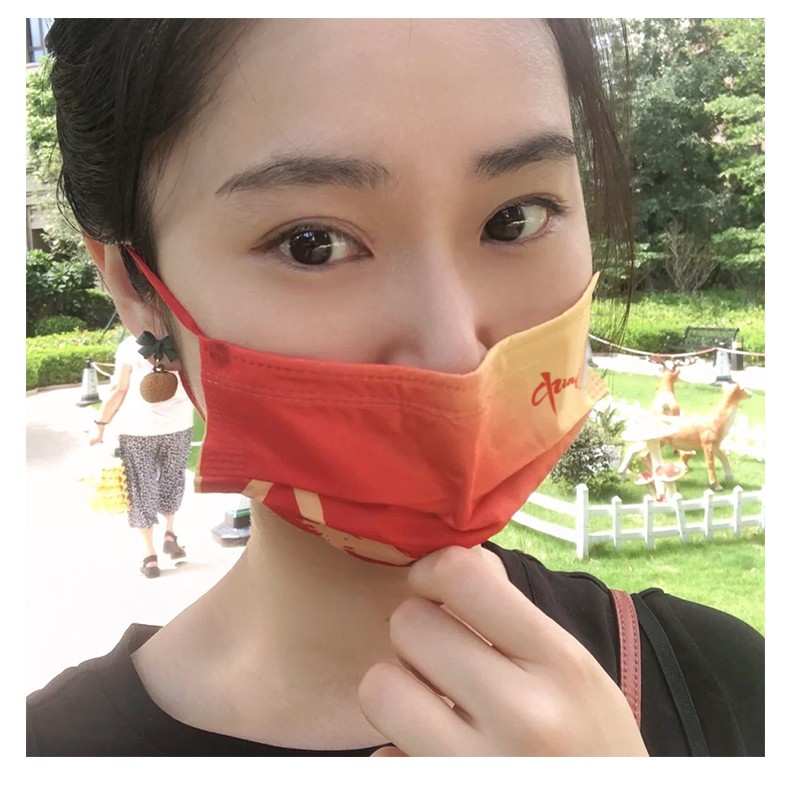 中国红口罩头像图片
