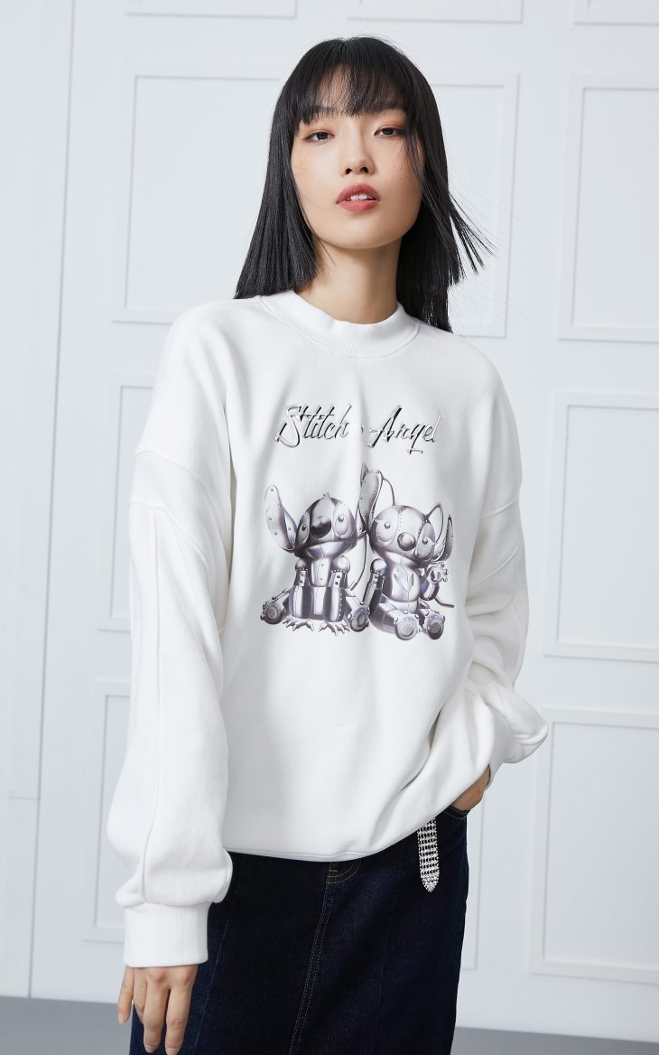 only春季新款迪士尼史迪奇联名款宽松圆领卫衣女12149s063a43奶油白色