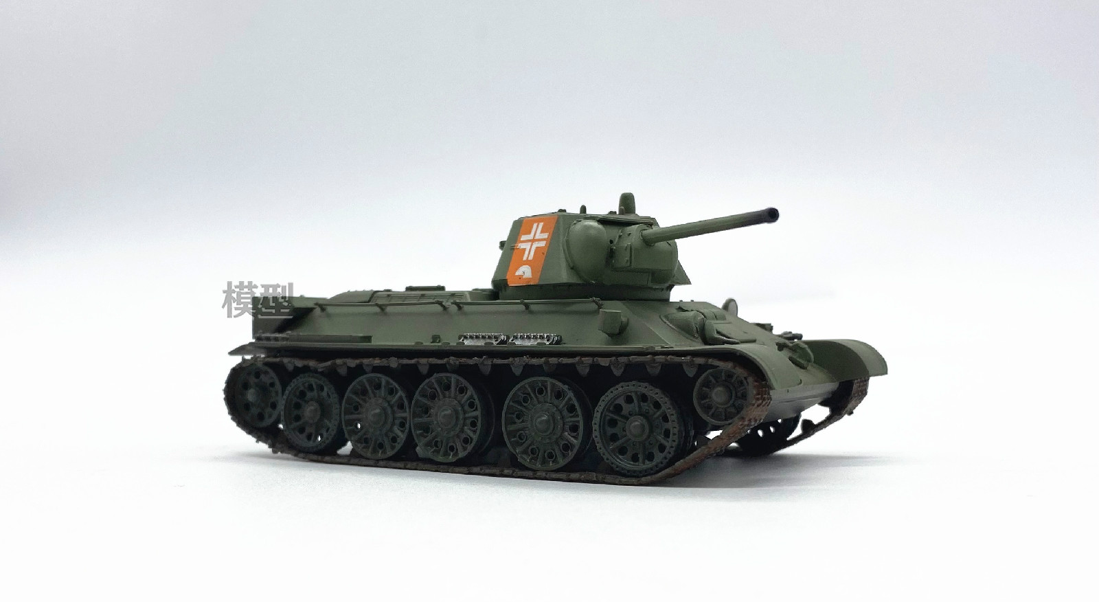 t34坦克模型成品1:72德军缴获t34-76中型军事战车成人沙盘静态摆件