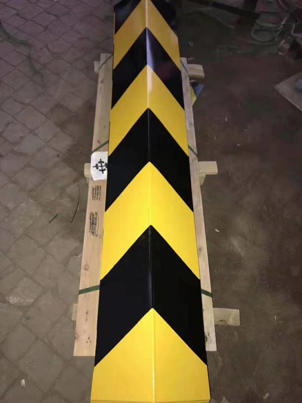 建筑工地脚手架踢脚板楼层镀锌铁皮挡脚板踢脚线安全隔离带警示带黑黄